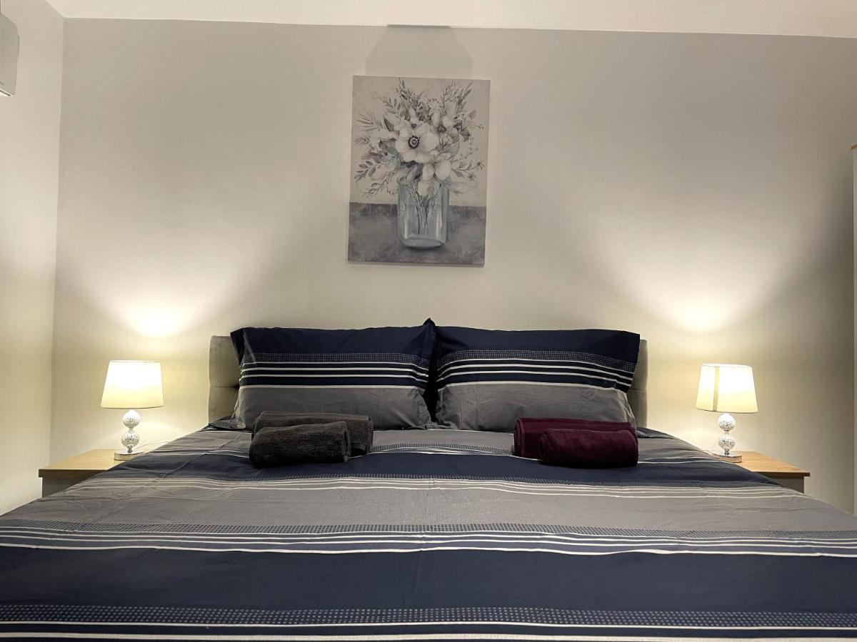 Supreme - 1 Bedroom Apart Sleeps 4 Short/Long Stay Gillingham  Ngoại thất bức ảnh
