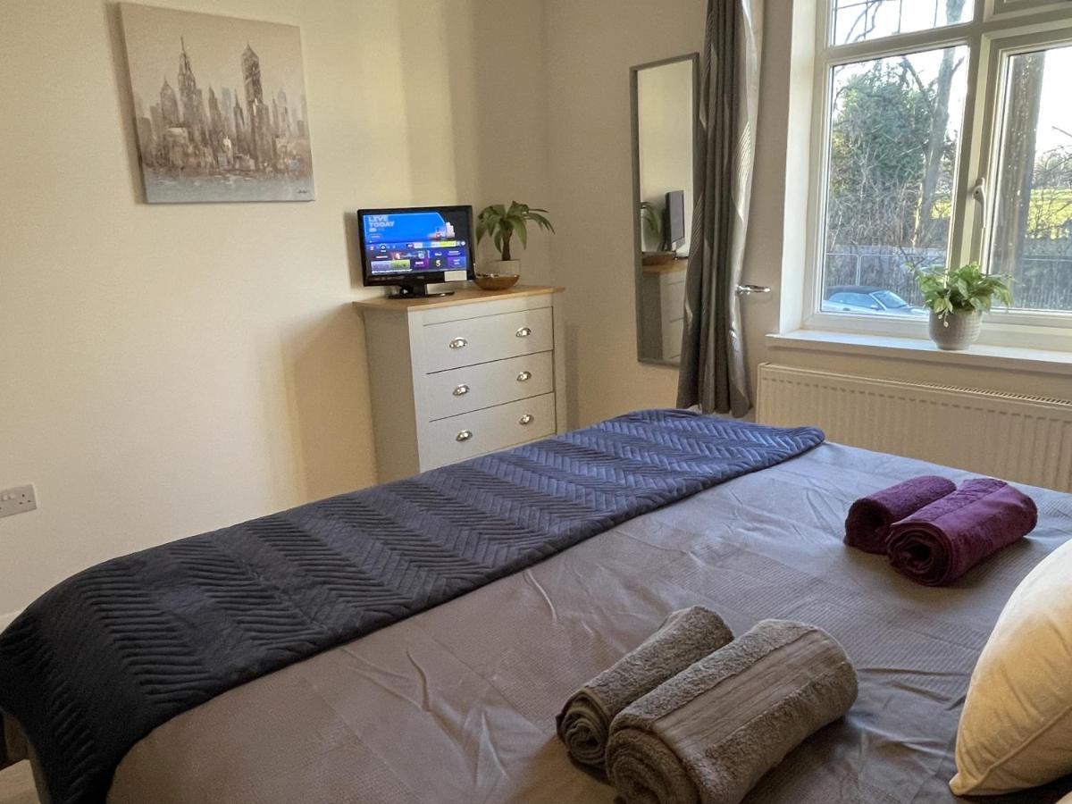 Supreme - 1 Bedroom Apart Sleeps 4 Short/Long Stay Gillingham  Ngoại thất bức ảnh
