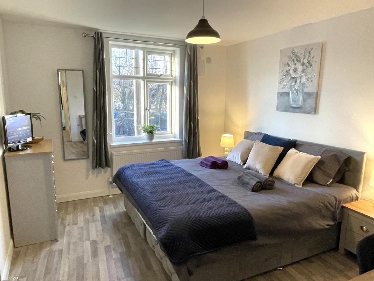 Supreme - 1 Bedroom Apart Sleeps 4 Short/Long Stay Gillingham  Ngoại thất bức ảnh