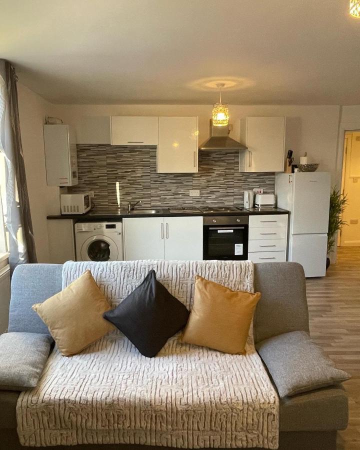 Supreme - 1 Bedroom Apart Sleeps 4 Short/Long Stay Gillingham  Ngoại thất bức ảnh
